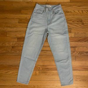 Levis High Waisted Taper Jeans